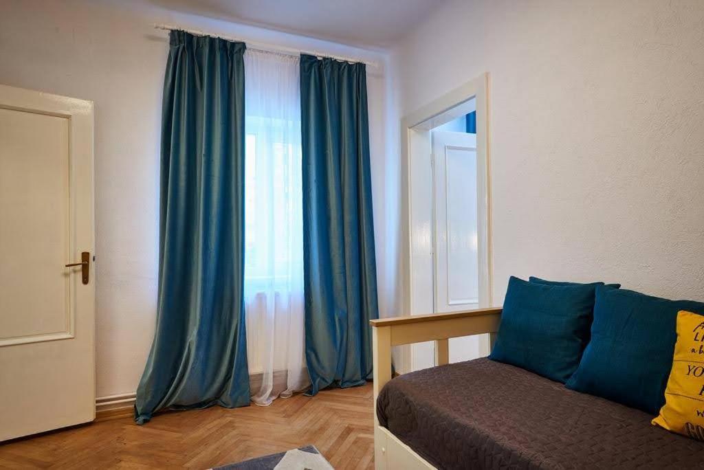 City Escape Apartments Brasov Ngoại thất bức ảnh